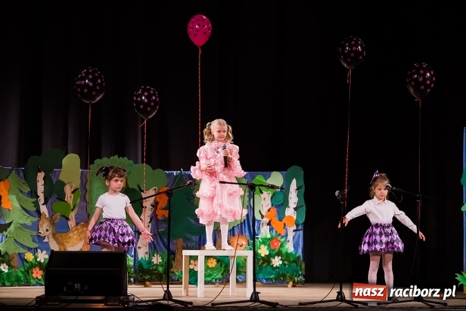 Zdjęcie w galerii na portalu naszraciborz.pl: X Mini Festiwal Przedszkolaków w DK Strzecha wiadomości z regionu