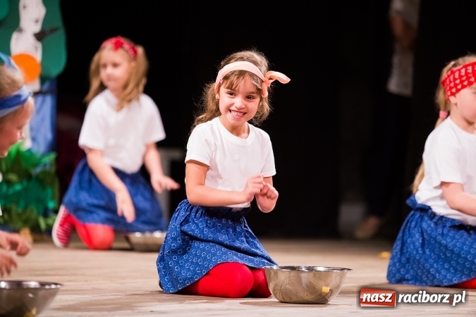 Zdjęcie w galerii na portalu naszraciborz.pl: X Mini Festiwal Przedszkolaków w DK Strzecha wiadomości z regionu