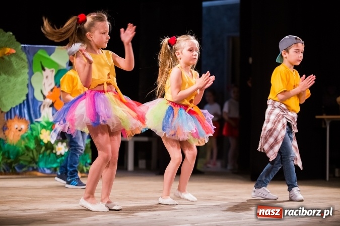 Zdjęcie w galerii na portalu naszraciborz.pl: X Mini Festiwal Przedszkolaków w DK Strzecha wiadomości z regionu
