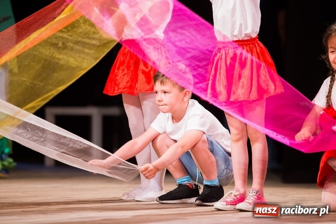 Zdjęcie w galerii na portalu naszraciborz.pl: X Mini Festiwal Przedszkolaków w DK Strzecha wiadomości z regionu