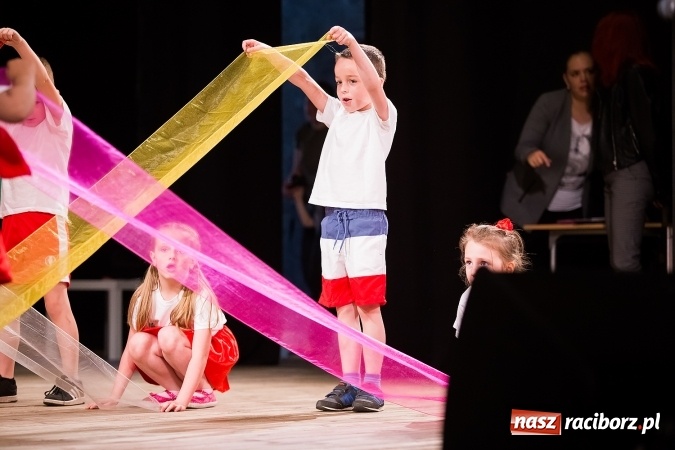 Zdjęcie w galerii na portalu naszraciborz.pl: X Mini Festiwal Przedszkolaków w DK Strzecha wiadomości z regionu