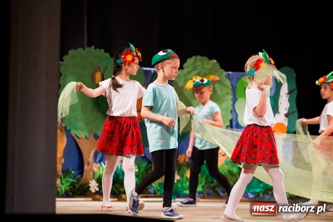 Zdjęcie w galerii na portalu naszraciborz.pl: X Mini Festiwal Przedszkolaków w DK Strzecha wiadomości z regionu