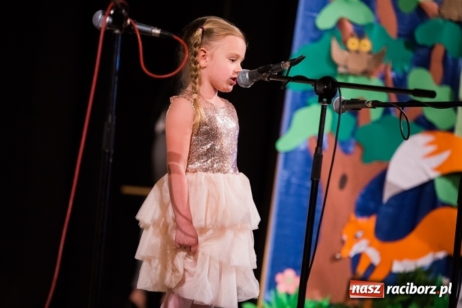 Zdjęcie w galerii na portalu naszraciborz.pl: X Mini Festiwal Przedszkolaków w DK Strzecha wiadomości z regionu