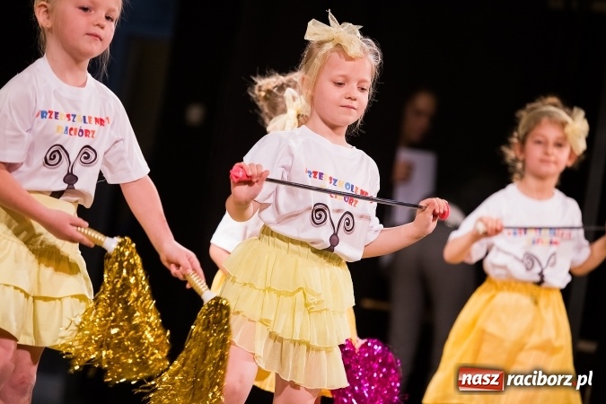 Zdjęcie w galerii na portalu naszraciborz.pl: X Mini Festiwal Przedszkolaków w DK Strzecha wiadomości z regionu