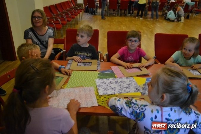 Zdjęcie w galerii na portalu naszraciborz.pl: Mamo, Tato, (s)twórzmy razem! - warsztaty kreatywne na Zamku Piastowskim za nami  wiadomości z regionu