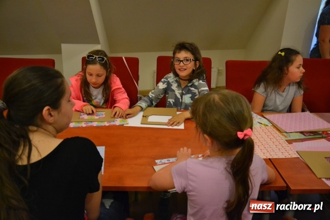 Zdjęcie w galerii na portalu naszraciborz.pl: Mamo, Tato, (s)twórzmy razem! - warsztaty kreatywne na Zamku Piastowskim za nami  wiadomości z regionu