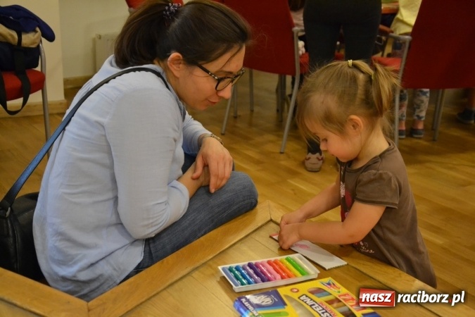Zdjęcie w galerii na portalu naszraciborz.pl: Mamo, Tato, (s)twórzmy razem! - warsztaty kreatywne na Zamku Piastowskim za nami  wiadomości z regionu