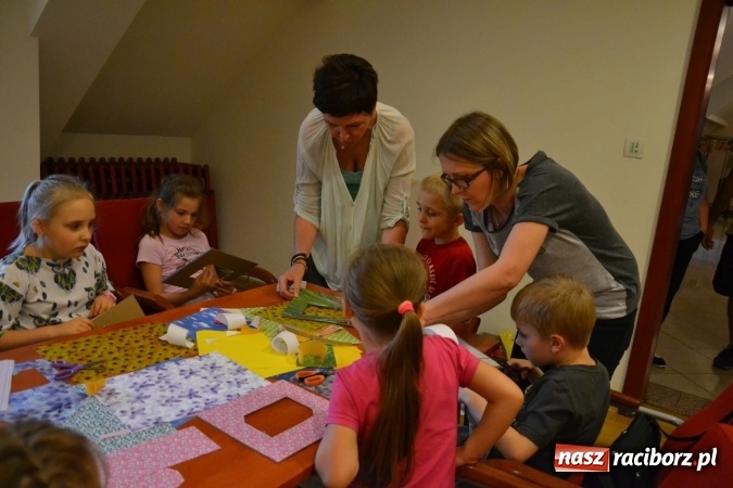 Zdjęcie w galerii na portalu naszraciborz.pl: Mamo, Tato, (s)twórzmy razem! - warsztaty kreatywne na Zamku Piastowskim za nami  wiadomości z regionu