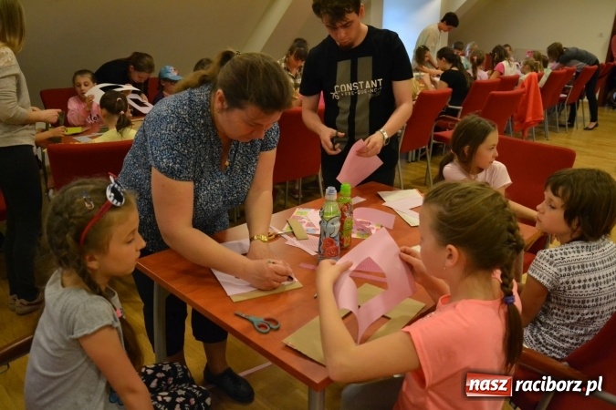 Zdjęcie w galerii na portalu naszraciborz.pl: Mamo, Tato, (s)twórzmy razem! - warsztaty kreatywne na Zamku Piastowskim za nami  wiadomości z regionu