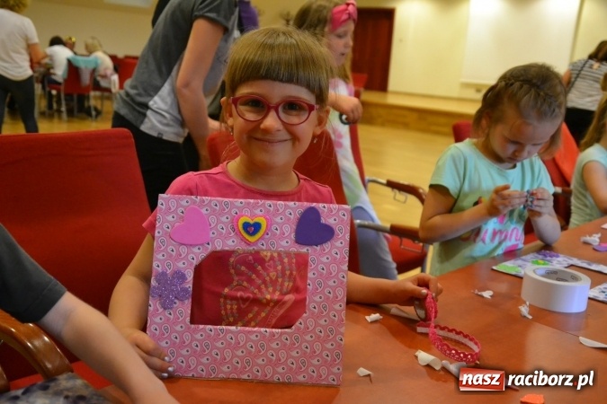 Zdjęcie w galerii na portalu naszraciborz.pl: Mamo, Tato, (s)twórzmy razem! - warsztaty kreatywne na Zamku Piastowskim za nami  wiadomości z regionu