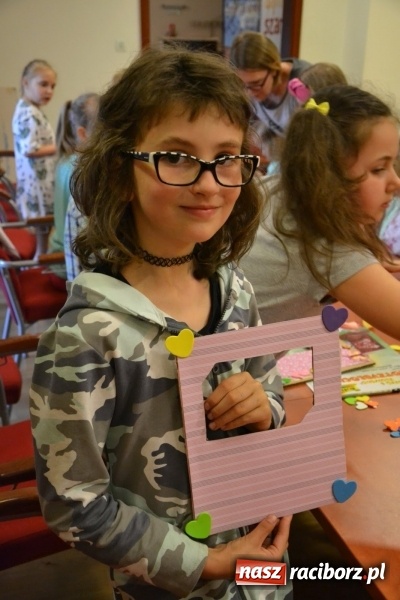 Zdjęcie w galerii na portalu naszraciborz.pl: Mamo, Tato, (s)twórzmy razem! - warsztaty kreatywne na Zamku Piastowskim za nami  wiadomości z regionu