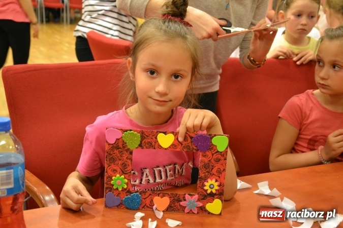 Zdjęcie w galerii na portalu naszraciborz.pl: Mamo, Tato, (s)twórzmy razem! - warsztaty kreatywne na Zamku Piastowskim za nami  wiadomości z regionu