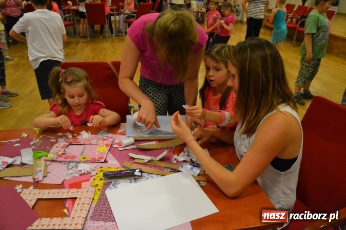 Zdjęcie w galerii na portalu naszraciborz.pl: Mamo, Tato, (s)twórzmy razem! - warsztaty kreatywne na Zamku Piastowskim za nami  wiadomości z regionu
