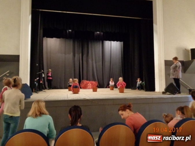 Zdjęcie w galerii na portalu naszraciborz.pl: Baw się z nami, Fikusiami  wiadomości z regionu