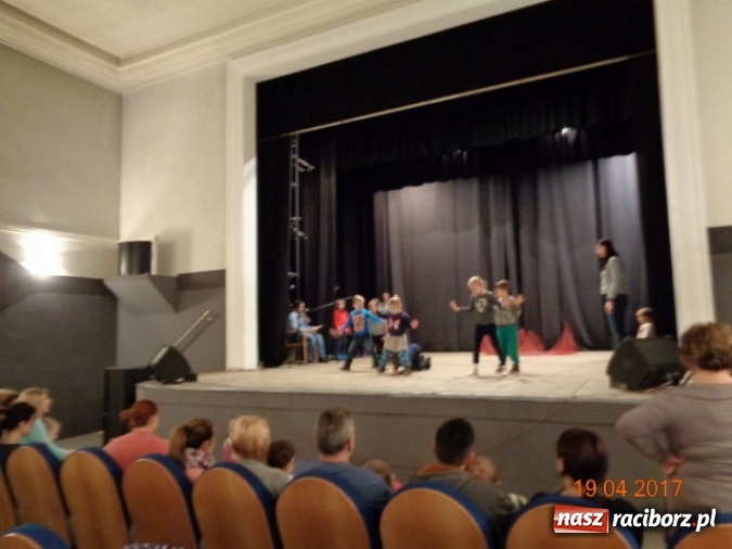 Zdjęcie w galerii na portalu naszraciborz.pl: Baw się z nami, Fikusiami  wiadomości z regionu