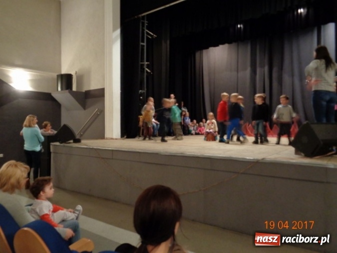 Zdjęcie w galerii na portalu naszraciborz.pl: Baw się z nami, Fikusiami  wiadomości z regionu