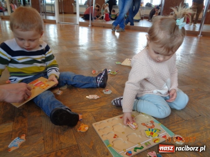 Zdjęcie w galerii na portalu naszraciborz.pl: Baw się z nami, Fikusiami  wiadomości z regionu