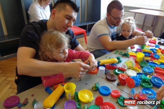 Zdjęcie w galerii na portalu naszraciborz.pl: Baw się z nami, Fikusiami  wiadomości z regionu