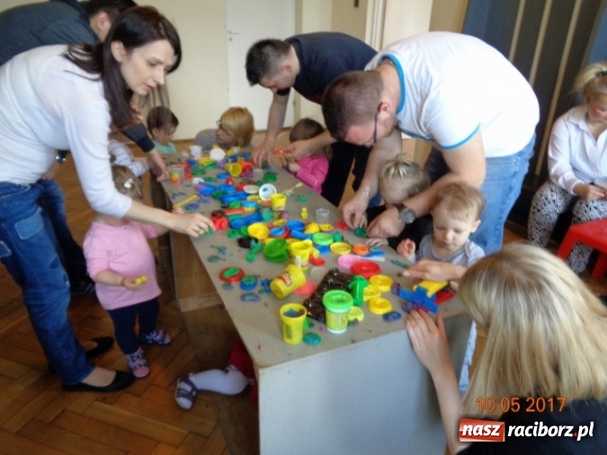 Zdjęcie w galerii na portalu naszraciborz.pl: Baw się z nami, Fikusiami  wiadomości z regionu