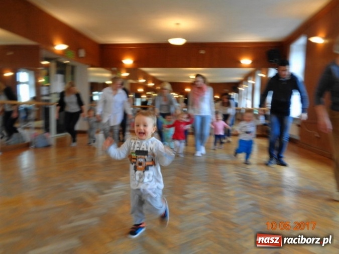 Zdjęcie w galerii na portalu naszraciborz.pl: Baw się z nami, Fikusiami  wiadomości z regionu