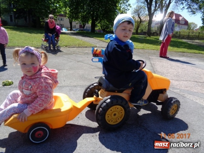 Zdjęcie w galerii na portalu naszraciborz.pl: Baw się z nami, Fikusiami  wiadomości z regionu