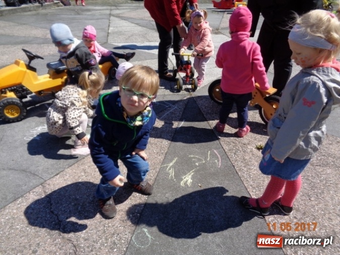 Zdjęcie w galerii na portalu naszraciborz.pl: Baw się z nami, Fikusiami  wiadomości z regionu