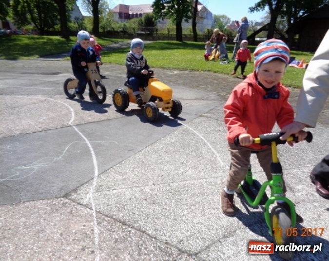 Zdjęcie w galerii na portalu naszraciborz.pl: Baw się z nami, Fikusiami  wiadomości z regionu
