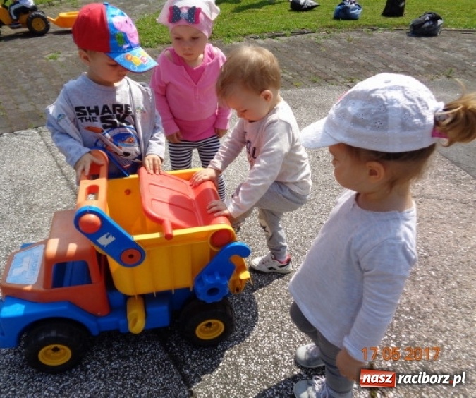 Zdjęcie w galerii na portalu naszraciborz.pl: Baw się z nami, Fikusiami  wiadomości z regionu