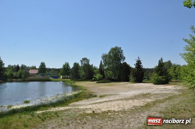 Zdjęcie w galerii na portalu naszraciborz.pl: Kąpielisko w Kuźni Raciborskiej do wynajęcia wiadomości z regionu