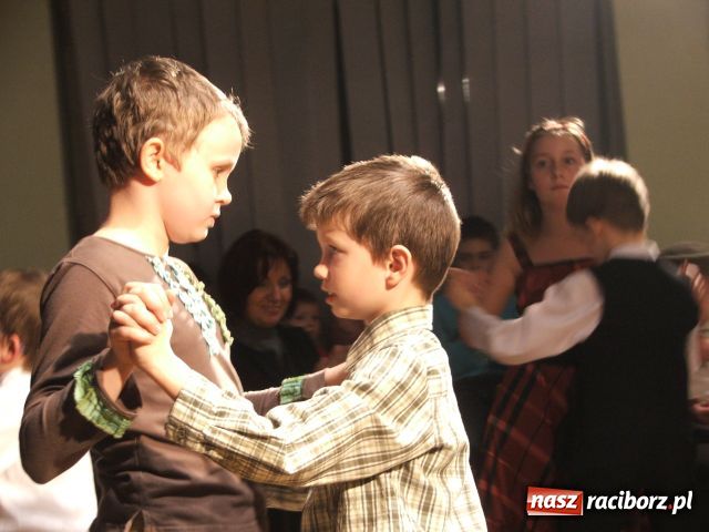 Zdjęcie w galerii na portalu naszraciborz.pl: Tańczyli z gracją i bez tremy wiadomości z regionu