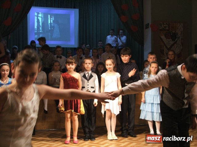 Zdjęcie w galerii na portalu naszraciborz.pl: Tańczyli z gracją i bez tremy wiadomości z regionu
