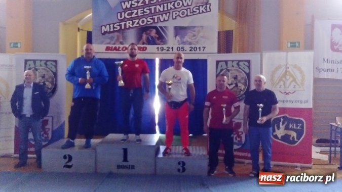 Zdjęcie w galerii na portalu naszraciborz.pl: Historyczny sukces zawodników Dębu Brzeźnica wiadomości z regionu