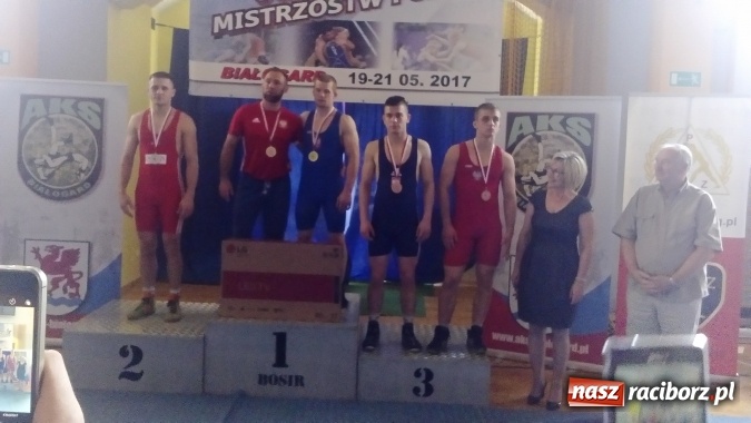 Zdjęcie w galerii na portalu naszraciborz.pl: Historyczny sukces zawodników Dębu Brzeźnica wiadomości z regionu