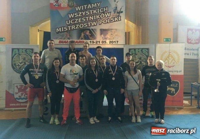 Zdjęcie w galerii na portalu naszraciborz.pl: Historyczny sukces zawodników Dębu Brzeźnica wiadomości z regionu