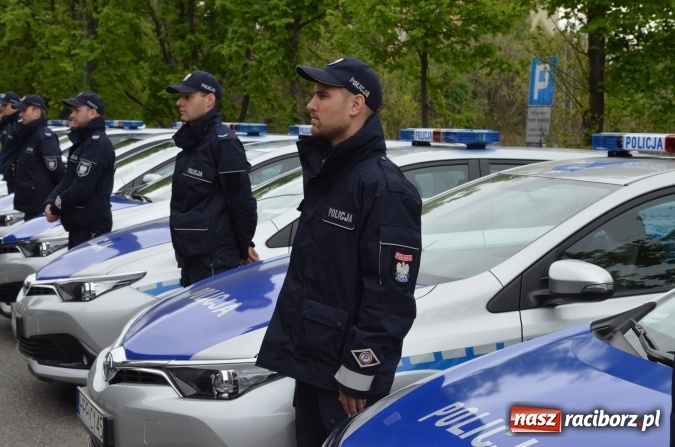 Zdjęcie w galerii na portalu naszraciborz.pl: Hybrydy dla śląskiej policji  wiadomości z regionu
