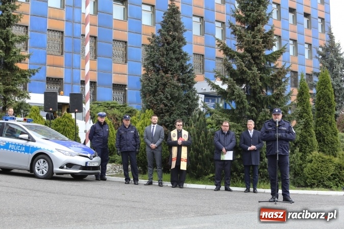 Zdjęcie w galerii na portalu naszraciborz.pl: Hybrydy dla śląskiej policji  wiadomości z regionu