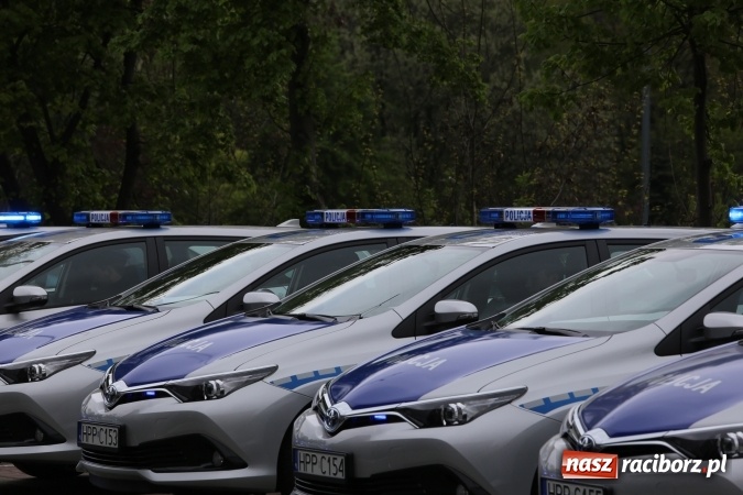 Zdjęcie w galerii na portalu naszraciborz.pl: Hybrydy dla śląskiej policji  wiadomości z regionu