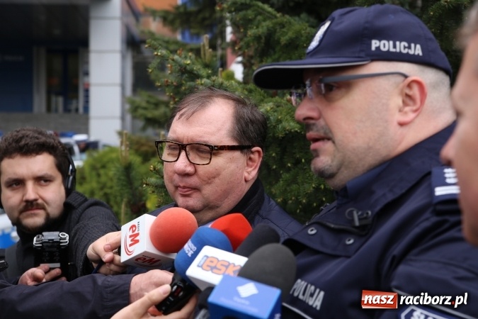 Zdjęcie w galerii na portalu naszraciborz.pl: Hybrydy dla śląskiej policji  wiadomości z regionu