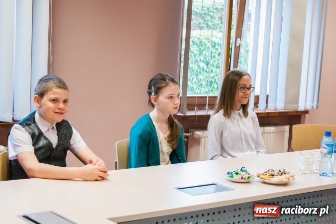 Zdjęcie w galerii na portalu naszraciborz.pl: W starostwie podsumowano XXV edycję powiatowego konkursu Mistrz Ortografii wiadomości z regionu