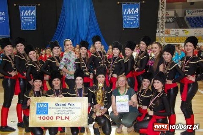 Zdjęcie w galerii na portalu naszraciborz.pl: Mażoretki ze Stowarzyszenia Kultury Ziemi Raciborskiej Źródło ponownie zdobywają Grand Prix Mistrzostw Polski  wiadomości z regionu