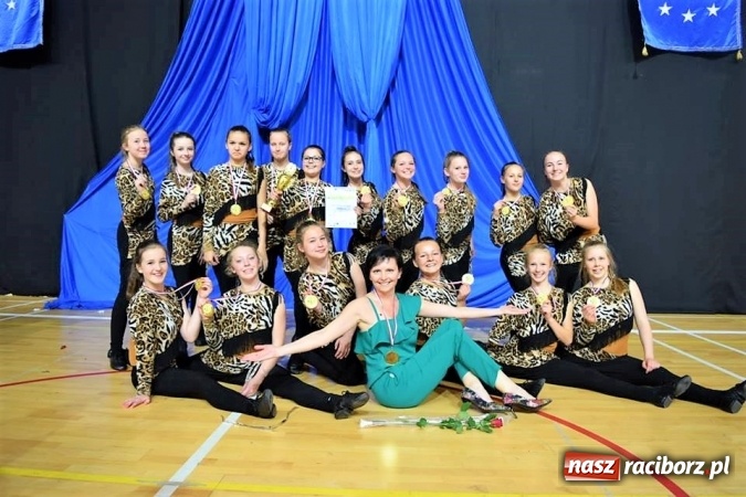 Zdjęcie w galerii na portalu naszraciborz.pl: Od lat w czołówce najlepszych mażoretek w Polsce - Uśmiech z kolejnymi sukcesami na Mistrzostwach Polski  wiadomości z regionu