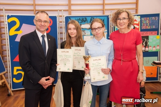 Zdjęcie w galerii na portalu naszraciborz.pl: Trzynasty Ekomat dla trzynastki. W SP 18 odbył się powiatowy konkurs matematyczno-przyrodniczy wiadomości z regionu