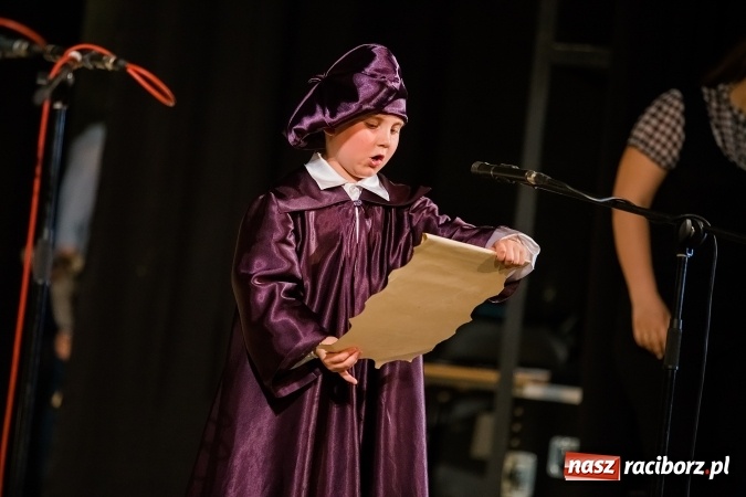 Zdjęcie w galerii na portalu naszraciborz.pl: Gala IX Mini Festiwalu Przedszkolaków wiadomości z regionu