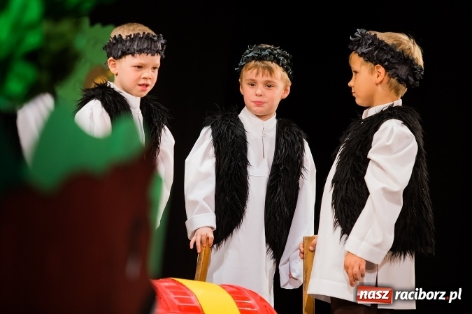 Zdjęcie w galerii na portalu naszraciborz.pl: Gala IX Mini Festiwalu Przedszkolaków wiadomości z regionu