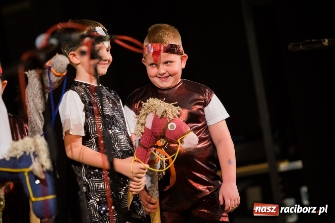 Zdjęcie w galerii na portalu naszraciborz.pl: Gala IX Mini Festiwalu Przedszkolaków wiadomości z regionu