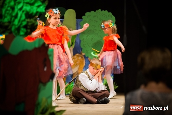 Zdjęcie w galerii na portalu naszraciborz.pl: Gala IX Mini Festiwalu Przedszkolaków wiadomości z regionu