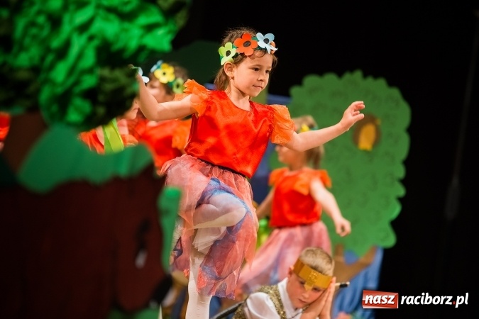 Zdjęcie w galerii na portalu naszraciborz.pl: Gala IX Mini Festiwalu Przedszkolaków wiadomości z regionu