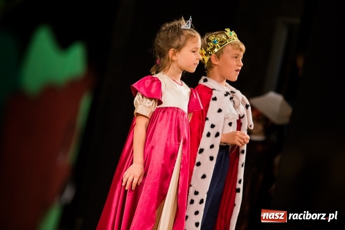 Zdjęcie w galerii na portalu naszraciborz.pl: Gala IX Mini Festiwalu Przedszkolaków wiadomości z regionu