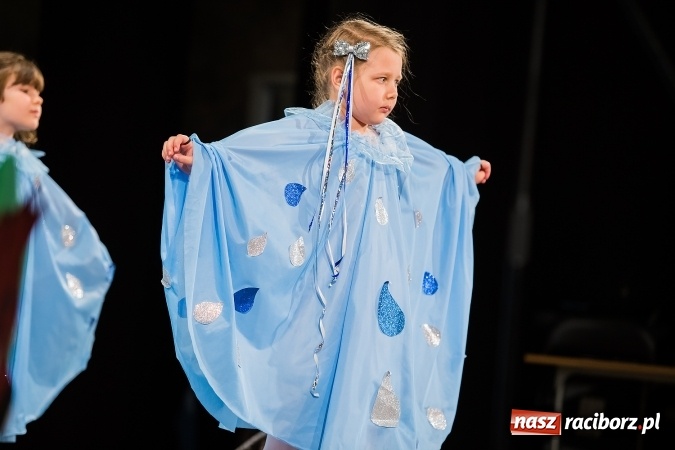 Zdjęcie w galerii na portalu naszraciborz.pl: Gala IX Mini Festiwalu Przedszkolaków wiadomości z regionu