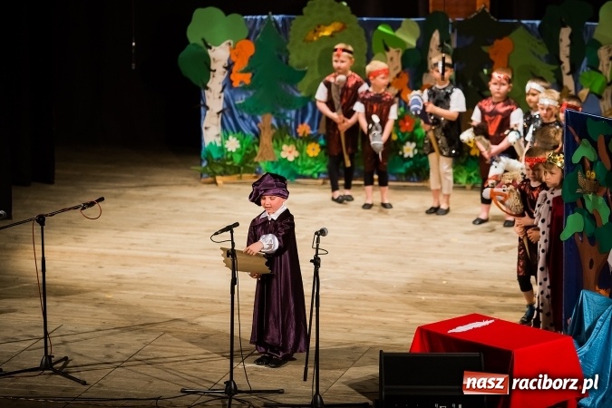 Zdjęcie w galerii na portalu naszraciborz.pl: Gala IX Mini Festiwalu Przedszkolaków wiadomości z regionu